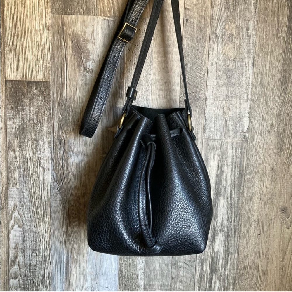 Portland Leather Black Pebbled Leather Bucket Bag - Picture 6 of 10